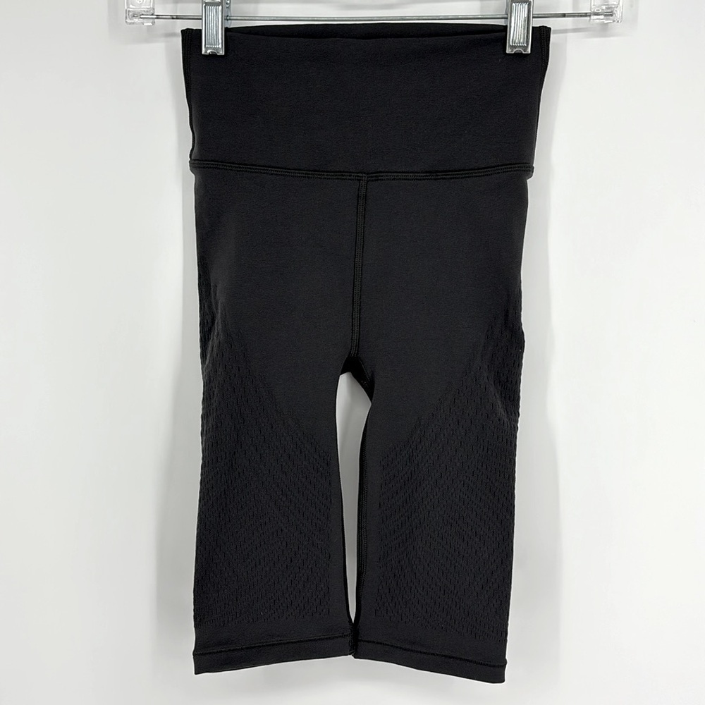 Lululemon Reveal High Rise Biker Short Women’s Size 2 in Dark Graphite Gray